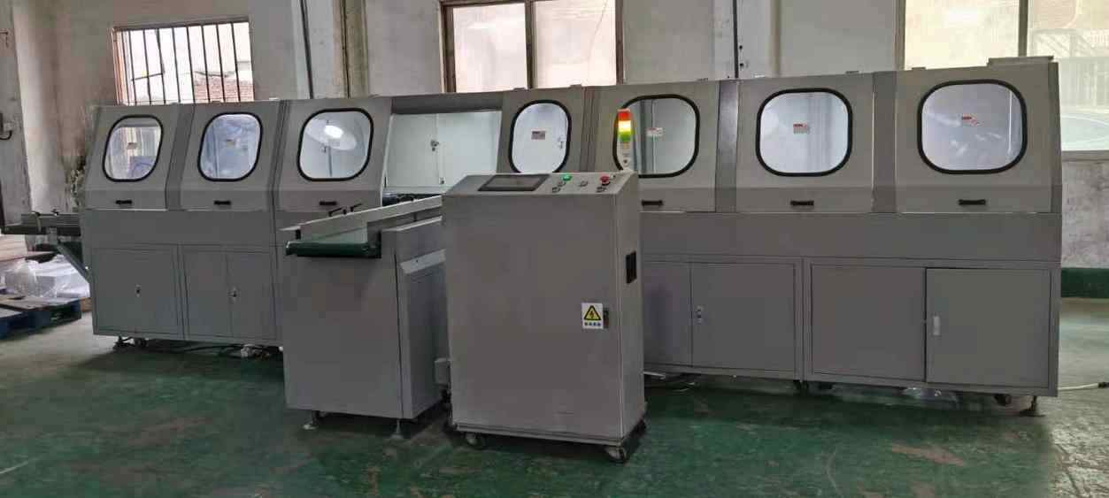 兒童卡書自動上封面機